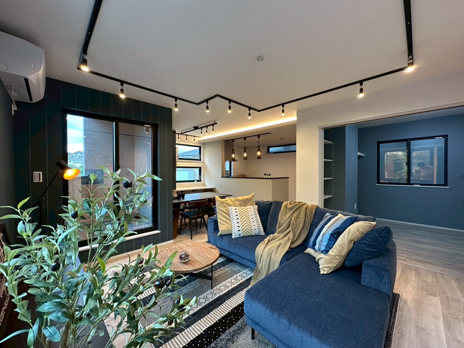 FLEXIBLE ROOM 